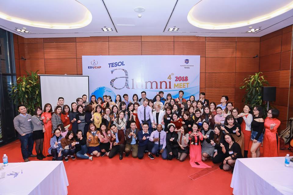 Tập thể giáo viên và cựu học viên TESOL AIT tụ họp tại Hà Nội
